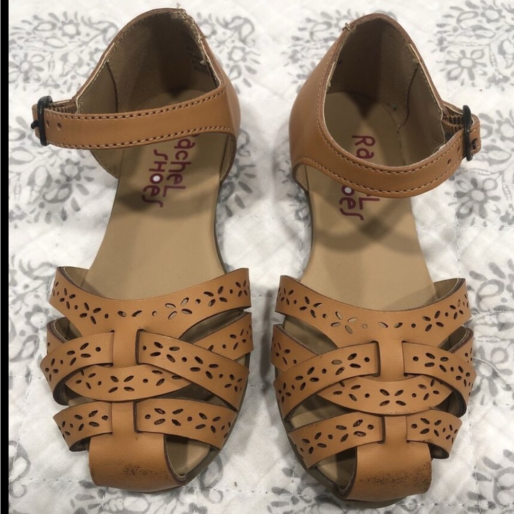 Little Girls Rachel Shoes Sandals with Cut-Outs, Little worn at the toes see pic